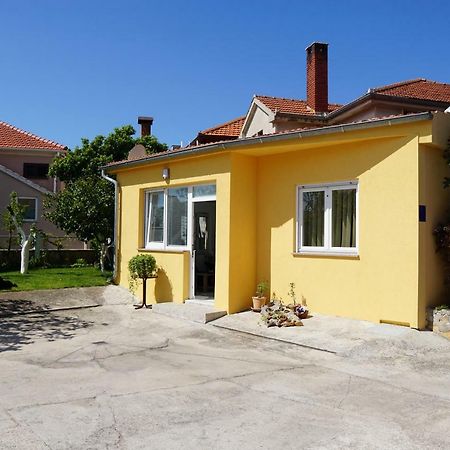 Апартаменты Apartman Cro Garden Задар Экстерьер фото