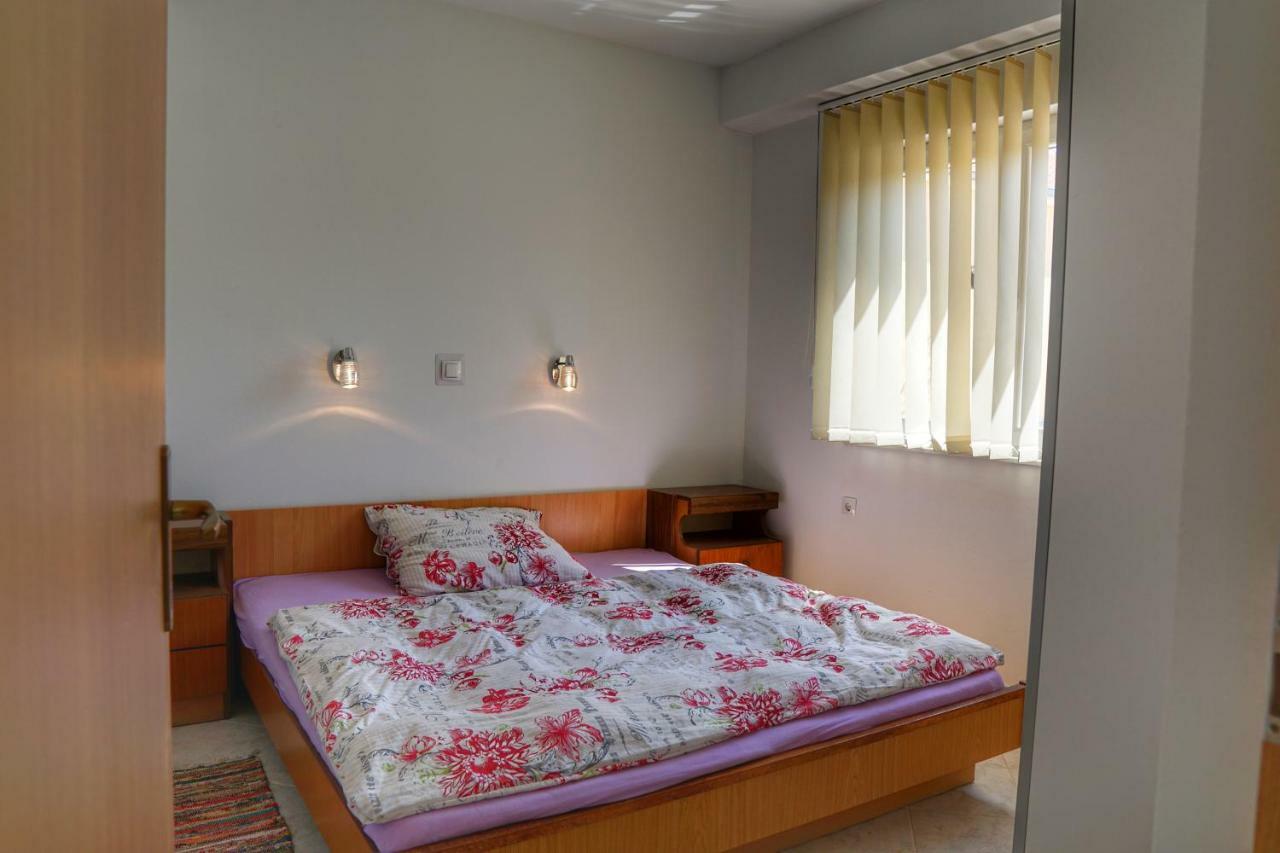 Апартаменты Apartman Cro Garden Задар Экстерьер фото
