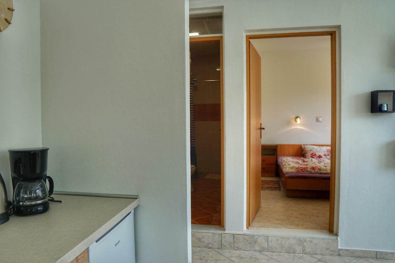 Апартаменты Apartman Cro Garden Задар Экстерьер фото